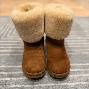 Women’s tall UGG boots chestnut size 9